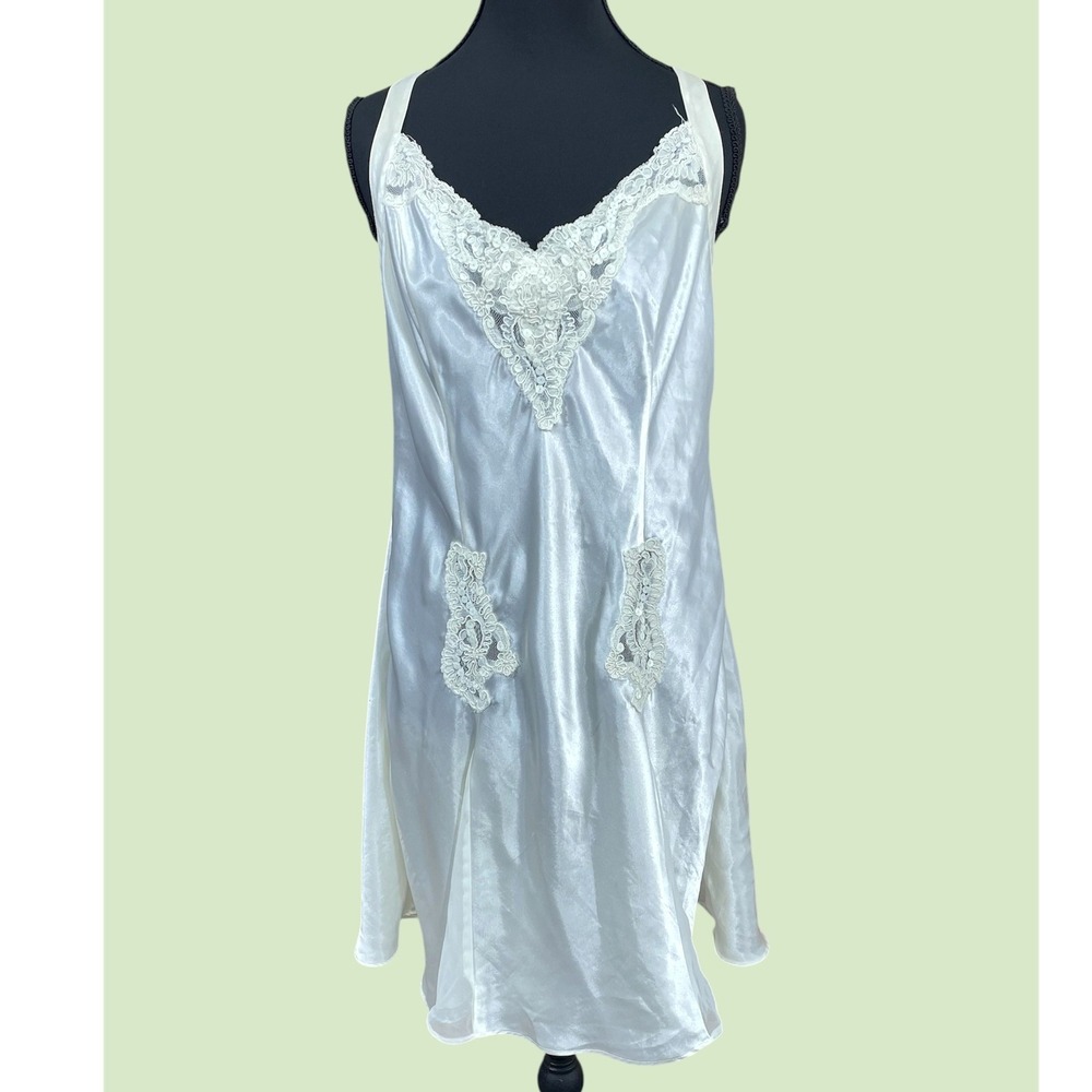 Victoria's Secret Vintage 1997 Nightgown Women L Ivory Beig Lace Sequin Slip Y2K